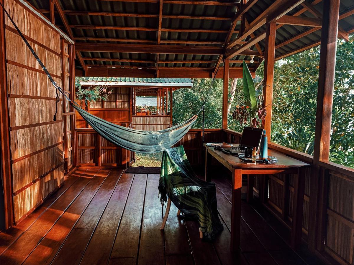 Raja Ampat Eco Lodge Tapokreng Exterior photo